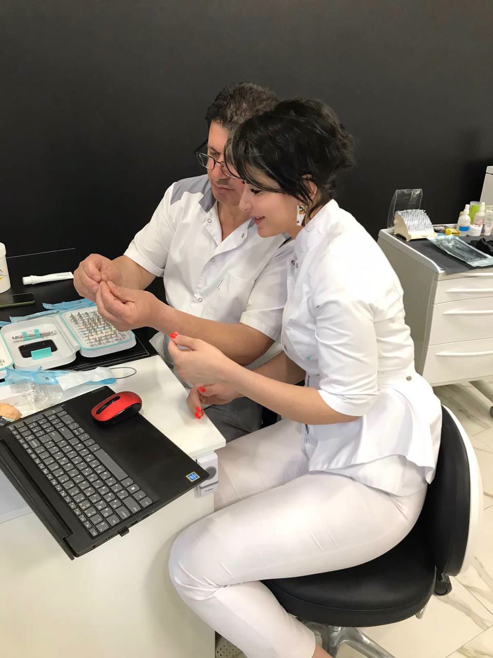 Специалисты SamClinic за работой — подбор индивидуального лечения